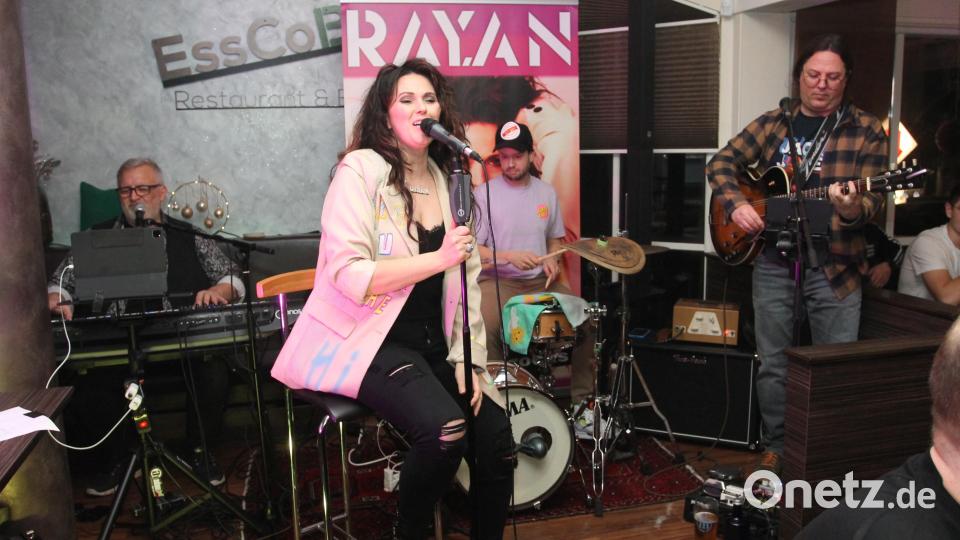 RAY.AN und ihre Band in action. Bild: pi