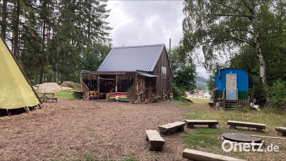 Der Waldkindergarten Wolfersreuth. So ähnlich soll auch die Einrichtung in Tirschenreuth aussehen. Bild: Kathrin Götzl/exb
