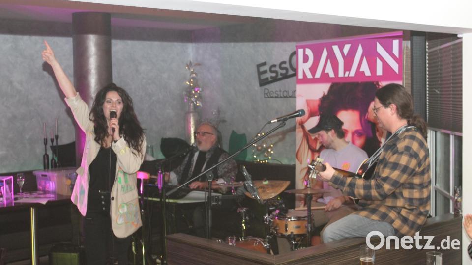 RAY.AN und ihre Band in action. Bild: pi