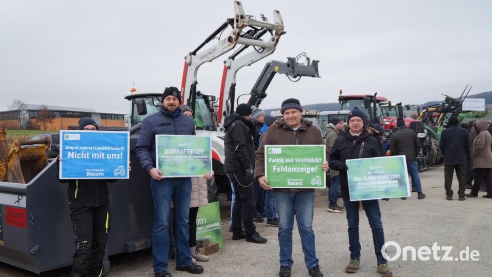 Auch in Plakaten wurden die Einwände gegen die Maßnahmen der Regierung geäußert Bild: wel