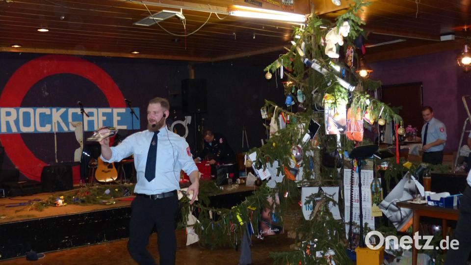 Christoph Vogl ist zum ersten Mal von Anfang an als Versteigerer dabei Bild: hme