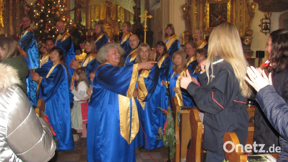 Beim Gospeltrain riss es auch den letzten Zuhörer von den Kirchenbänken und die Gäste kamen ins schwitzen. Bild: sei