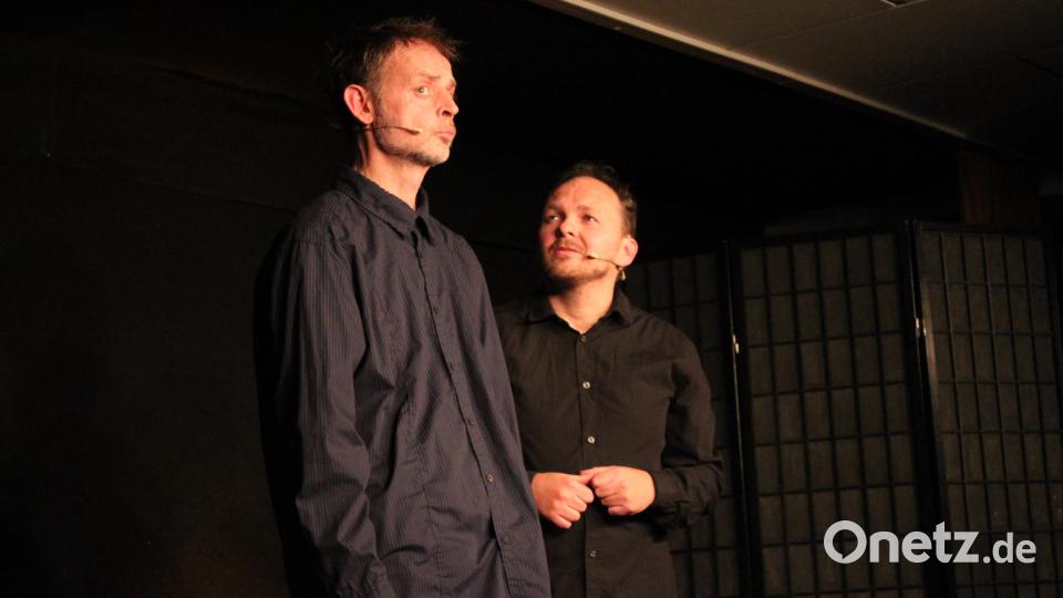 Auf die beiden Großmeister des österreichischen Theaterkabaretts Robert Blöchinger und Roland Penzinger (von rechts) darf sich das Publikum der Futura-Kleinkunstbühne zum Saisonauftakt am 24. und 25. Februar freuen. Bild: prh