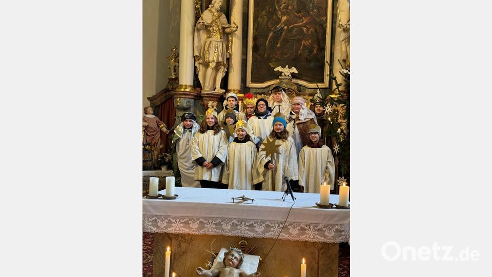 Die Neuzirkendorfer Ministranten bei der diesjährigen Sternsinger-Aktion. Bild: msk