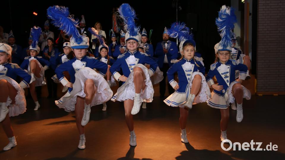 Die Kindergarde mit ihrem großen Auftritt Bild: egl