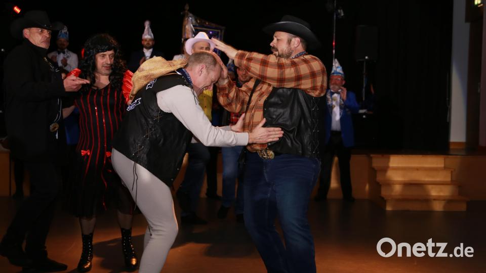 Mit den Männlichen Tanzwunder ging es in den Wilden Westen. Bild: egl