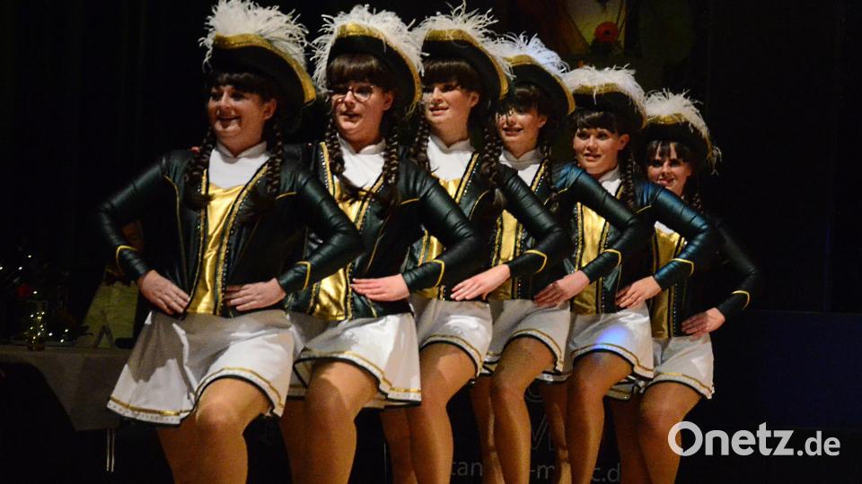 Die Tanzsportgruppe &quot;Dance Unlimited&quot; beim Gardemarsch. Bild: Kunz