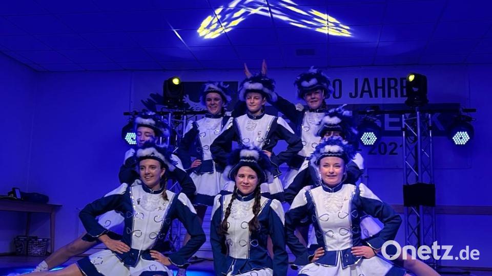 Mit einem schmissigen Gardetanz konnte die Jugendgarde ihr ganzes Können unter Beweis stellen und die vielen Gäste beeindrucken. Bild: Stefanie Gradl