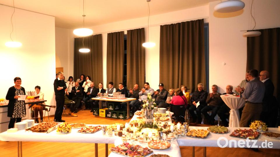 Neujahrsempfang der Pfarrei St. Sebastian mit Pfarrgemeinderatsprecherin Birgit Bergmann, Maria Golla und Pfarrer Norbert Götz (von links). Bild: fvo