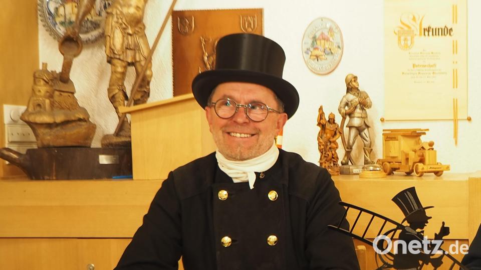 "Das ist jetzt die letzte Frist, das geht schon seit 2014." (Bezirkskaminkehrermeister Peter Wilhelm über das Aus für alte Öfen) Bild: bl