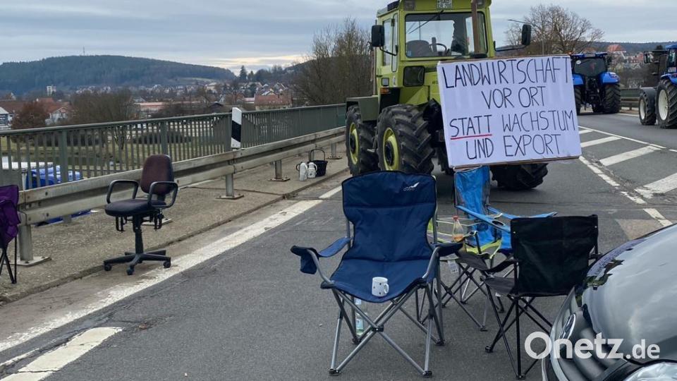 Auch bei Nabburg haben sich Landwirte der Protestwoche der Bauern angeschlossen. Bild: cv
