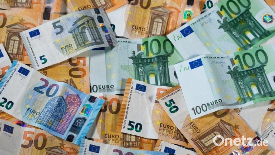 Der Freistaat Bayern unterstützt seine Kommunen jährlich mit Schlüsselzuweisungen. Der Landkreis Neustadt/WN erhält 19,4 Millionen Euro, die Stadt Weiden 24,5 Millionen Euro und in die einzelnen Landkreis-Kommunen fließen 34 Millionen Euro. Symbolbild: Jens Büttner/dpa