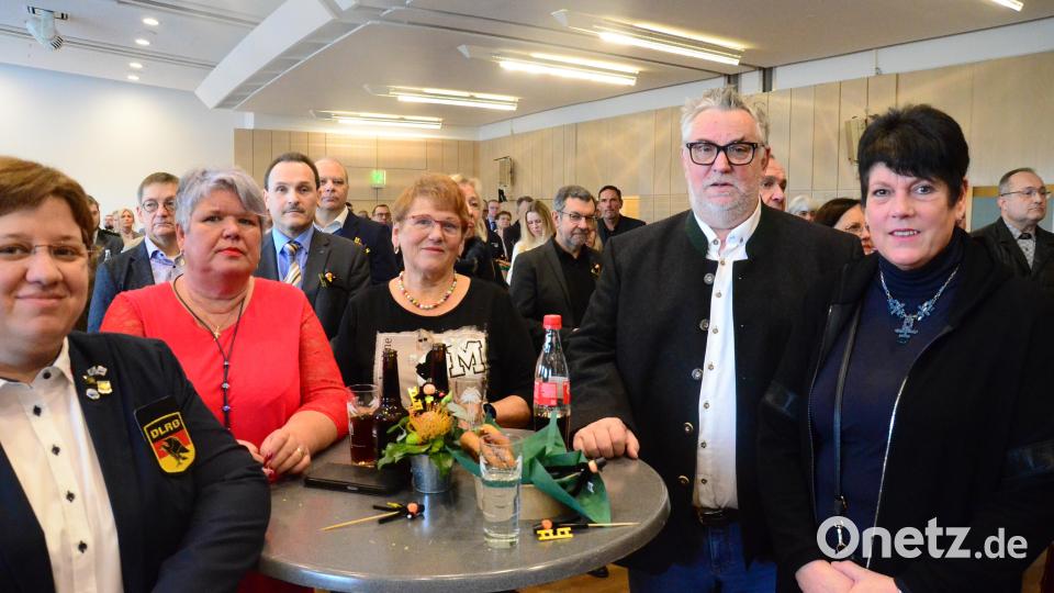 Sie halten das Ehrenamt in Weiden hoch. Bild: Kunz