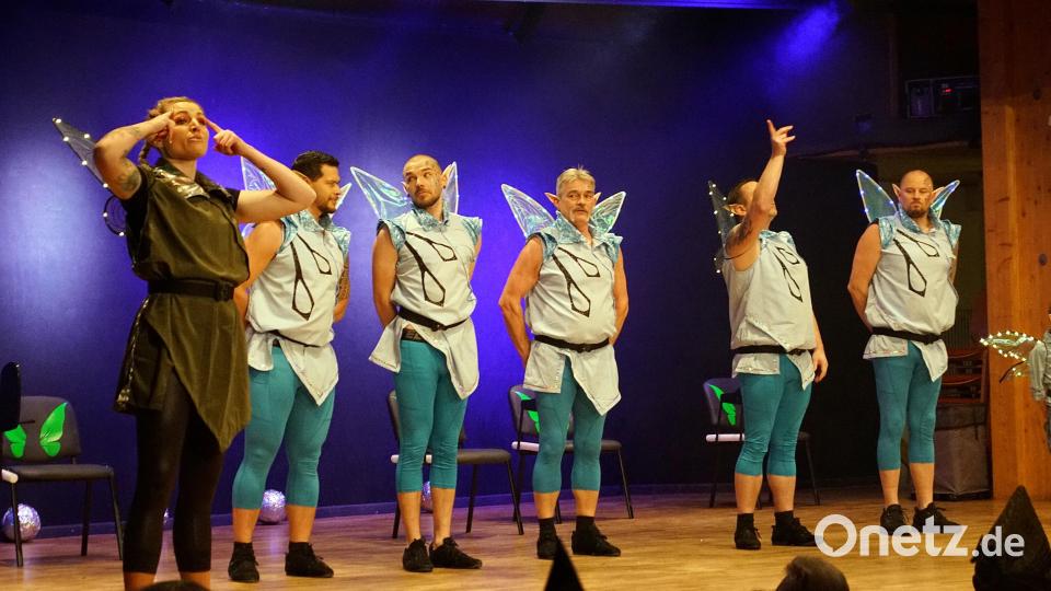Das Männerballett Happy Hoppers mit weiblicher Unterstützung. Bild: jma