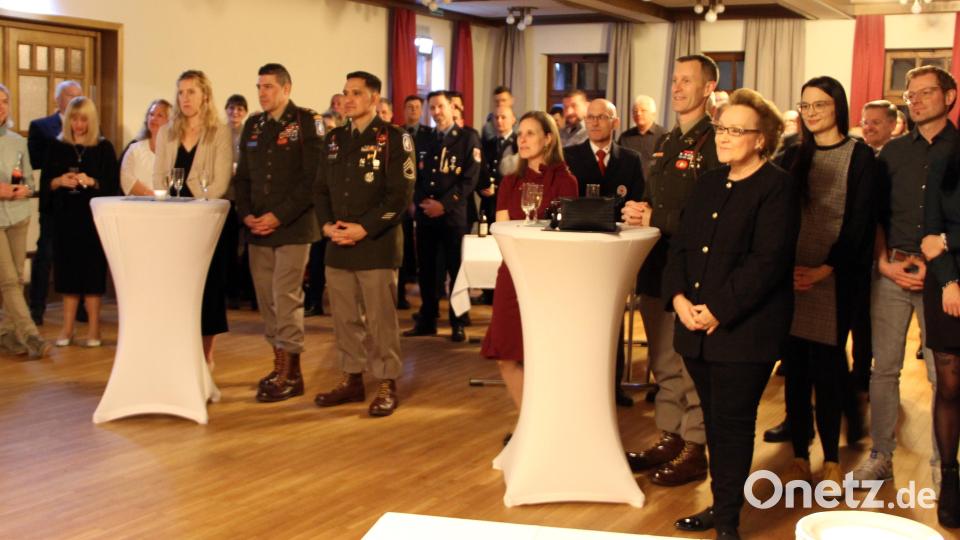 Vertreter aus Wirtschaft und Politik, den Kirchen, Schulen Vereine und Verbände folgen der Einladung zum Neujahrsempfang. Bild: lep