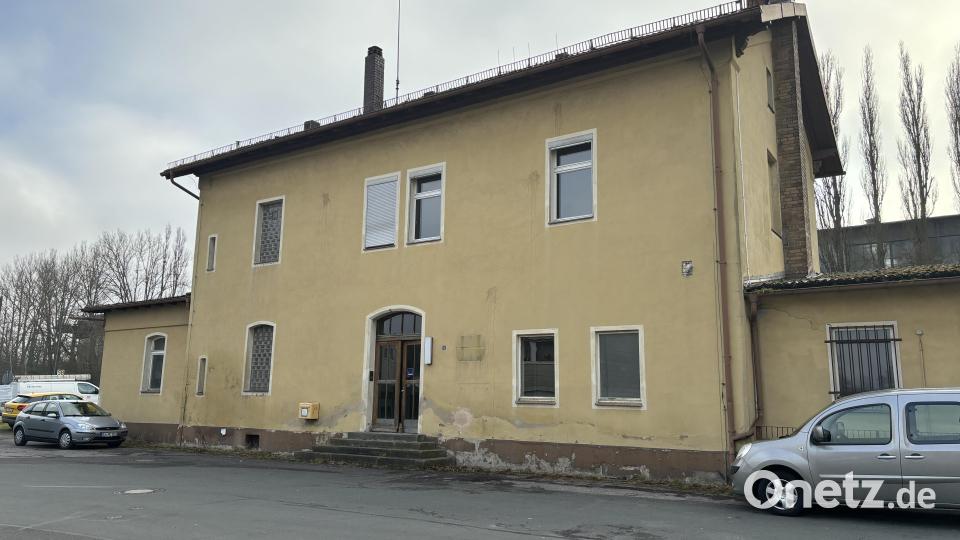 1859 erbaut, sieht der Bahnhof Sulzbach-Rosenberg-Hütte nun einer glänzenden Zukunft entgegen. Bild: ge