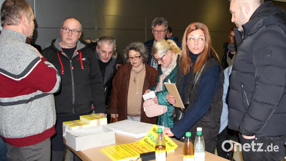 Viele interessierte Aussteller besuchen die erste Informationsveranstaltung des Pega-Vereins. Bild: lep