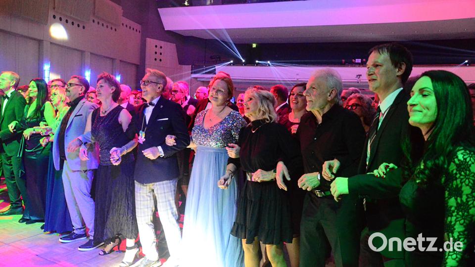 ADAC-Ball bewegt die Massen. Bild: Kunz