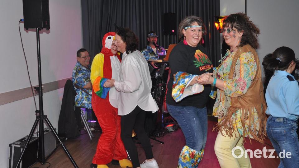 Beim Pfarrfasching ging es hoch her. Spaß und Stimmung waren Trumpf. Bild: dob