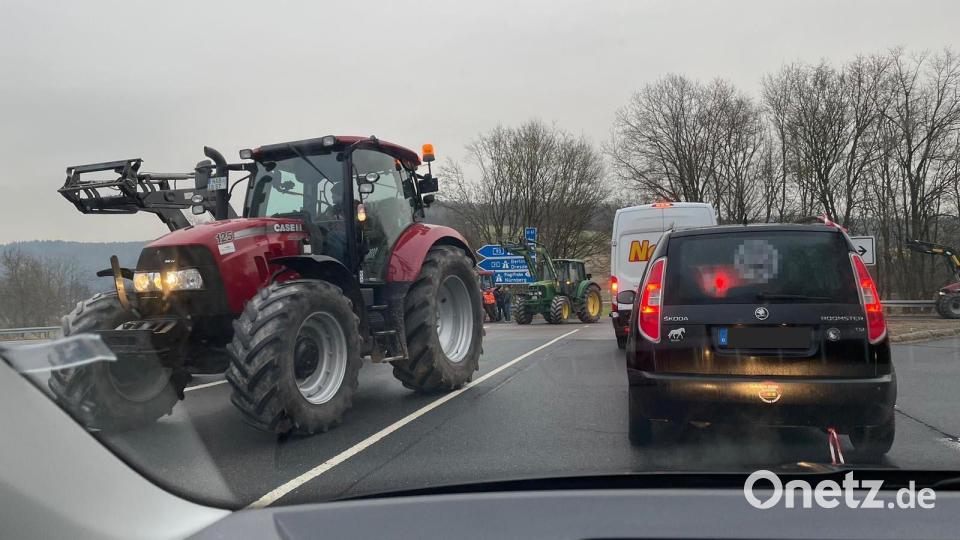 Der Protest der Bäuerinnen und Bauern geht weiter: Am Mittwoch, 31. Januar 2024, protestieren Landwirte in der Oberpfalz an Autobahnauffahrten. Bild: Raß, Magdalena
