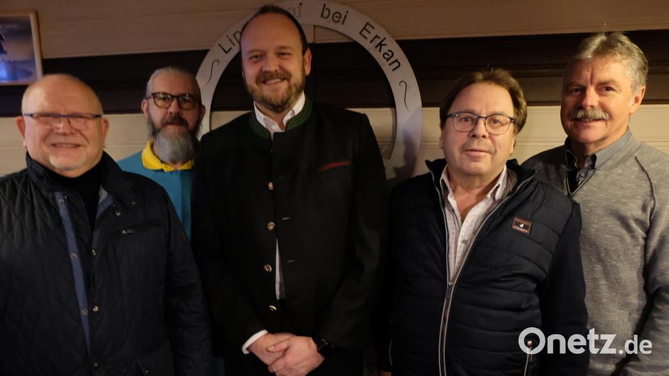 Die Verantwortlichen der Kreisverkehrswacht mit Landrat Andreas Meier (Dritter von links) an der Spitze wollen Tempo bei der Mitgliederwerbung machen. Bild: le