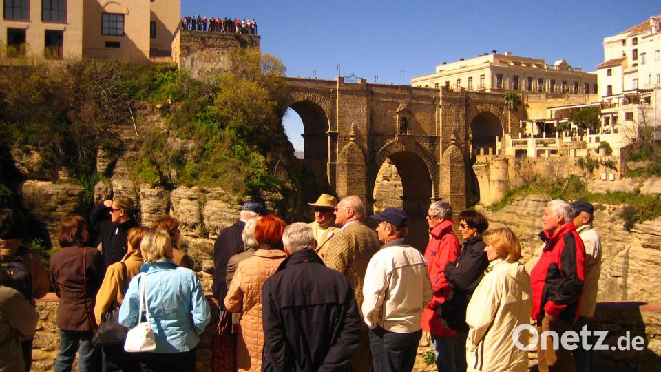 Eine vergangene Reise mit M-Tours in Andalusien. Ein Reisebegleiter hatte immer ein offenes Ohr für die Reisenden.. Archivbild: M-Tours Erlebnisreisen