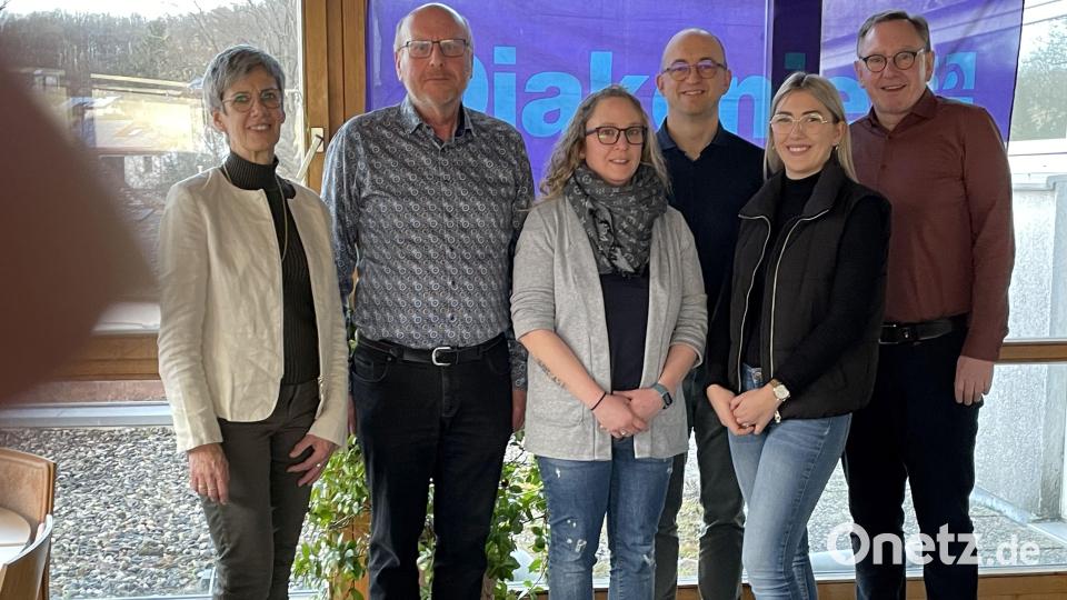 Das neue Diakonievereins-Tem mit Christine Markl, Zweitem Vorsitzenden Klaus König, Melanie Scharf, Geschäftsführer Marcus Keil, Saskia Schwarz und Uwe Kümmeth. Bild: Uwe Kümmeth/exb