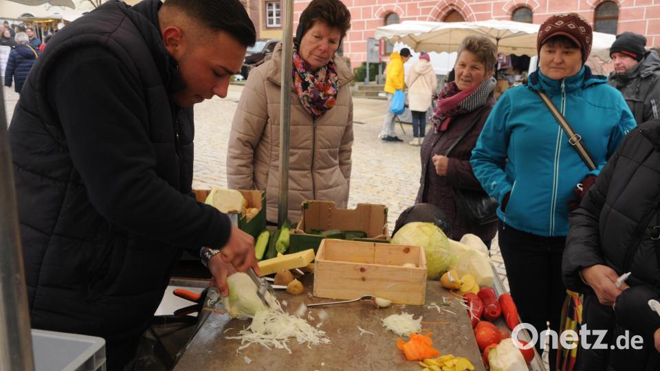 Da staunt die Hausfrau - so leicht kann Zwiebelschneiden sein. Bild: ge