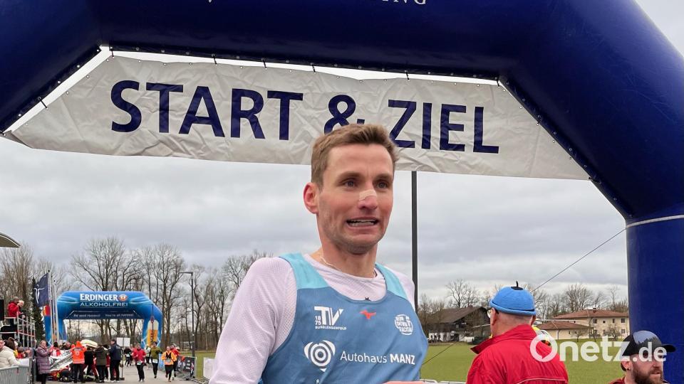 Erik Hille vom TV Burglengenfeld gewann den Halbmarathon in Bad Füssing überlegen. Bild: Hille/exb