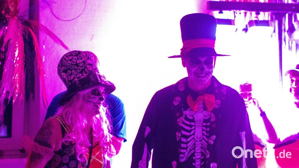 Die Verkleidungsquote beim Fasching des SV Wildenreuth lag bei fast 100 Prozent. Bild: lum