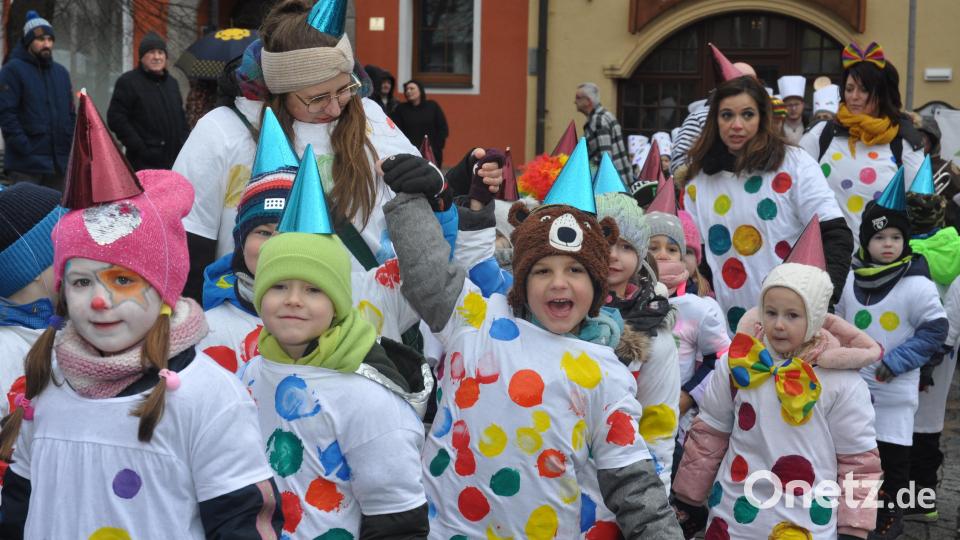 Bei einem bunten Spektakel präsentieren sich die Kindergärten in diesem Fasching. Bild: dob