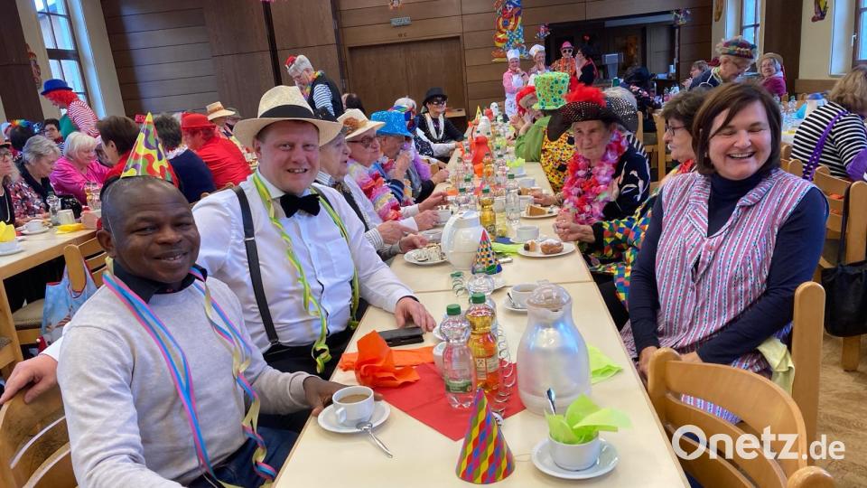 Gute Stimmung herrschte beim Faschingskaffeekränzchen des Frauenbunds und des Seniorenkreises. Bild: Frauenbund Mitterteich/exb