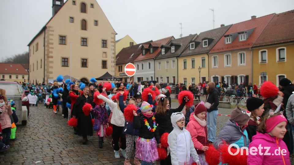 SV Grafenwöhr Tanzen machte den Marktplatz zur Tanzfläche. Bild: sne