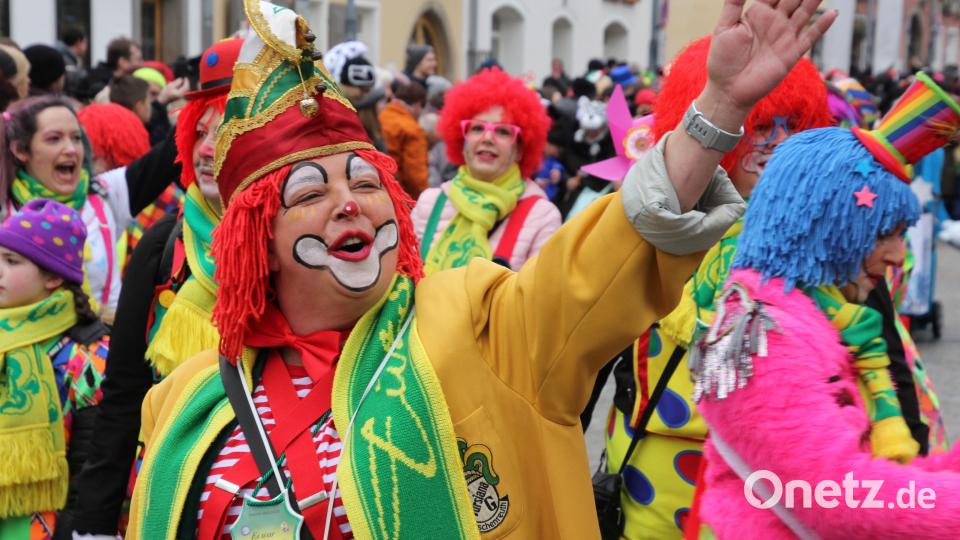 &quot;Dirscharath helau&quot;, wird es auch diesmal wieder heißen, so wie dieser Clown werden es wieder Tausende hinausposaunen. Archivbild: kro