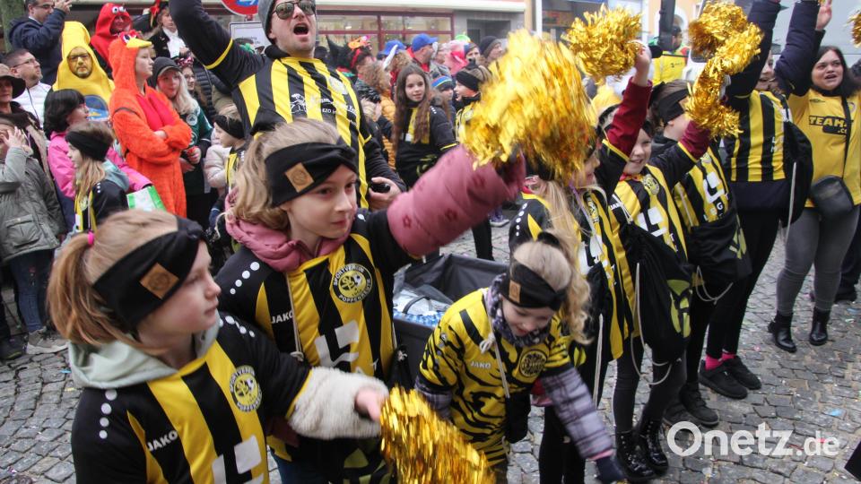 Die Poppenreuther Kinder mit der "perfekten Welle". Bild: kro
