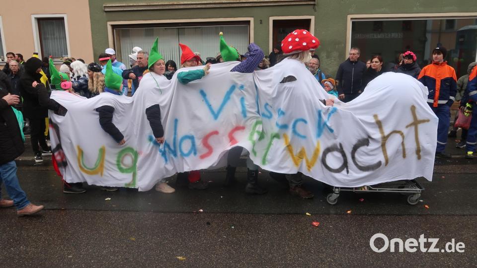 Die Wasserwacht geht als Wasserwurm. Bild: rha