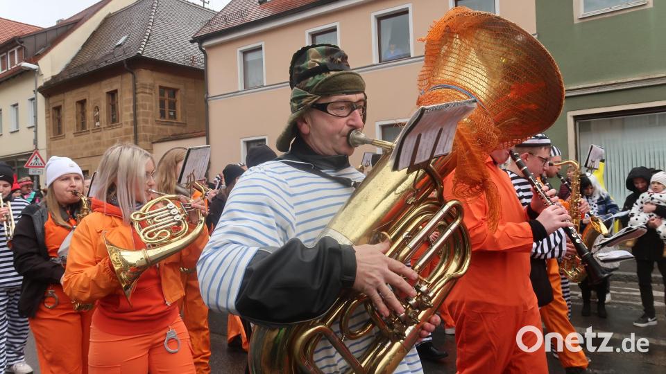 Der Musikverein Vilseck spielt auf. Bild: rha