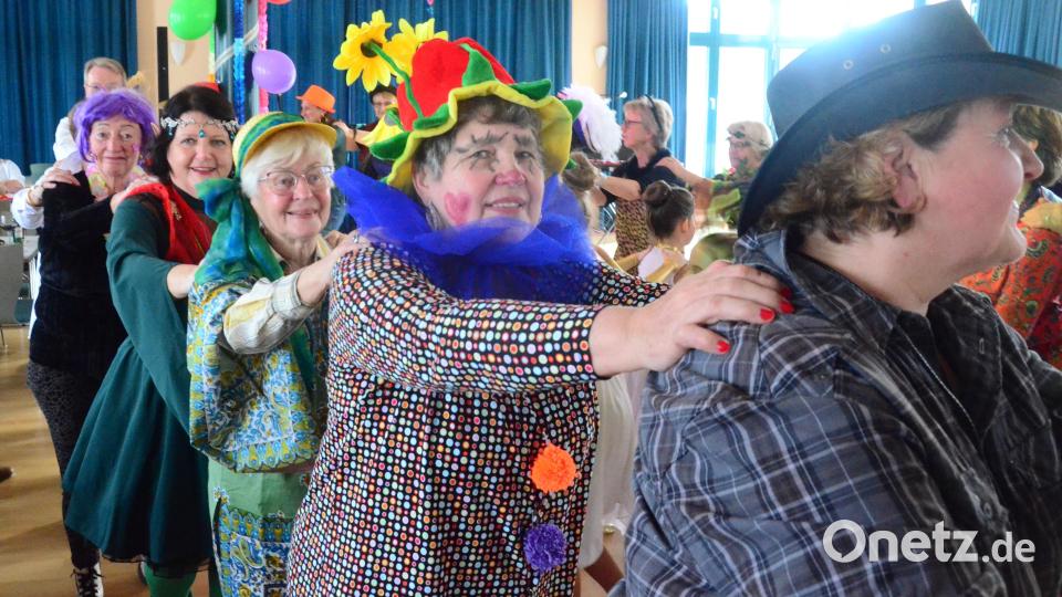 Der erste Weidener Seniorenfasching seit 10 Jahren ist ein voller Erfolg. Bild: Kunz