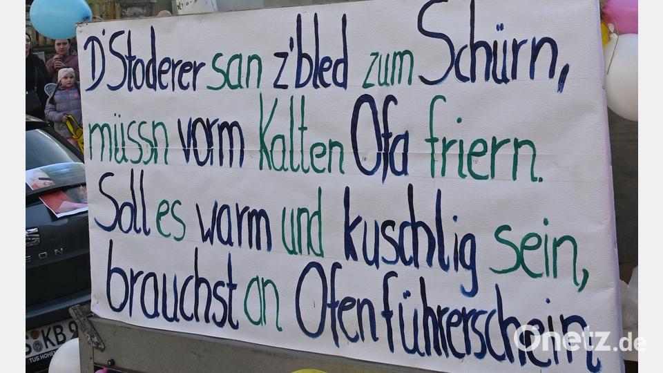 Weil sie „z'bled zum Schürn“ sind, bedürfen die Stoderer eines Ofenführerscheins. Bild: gf