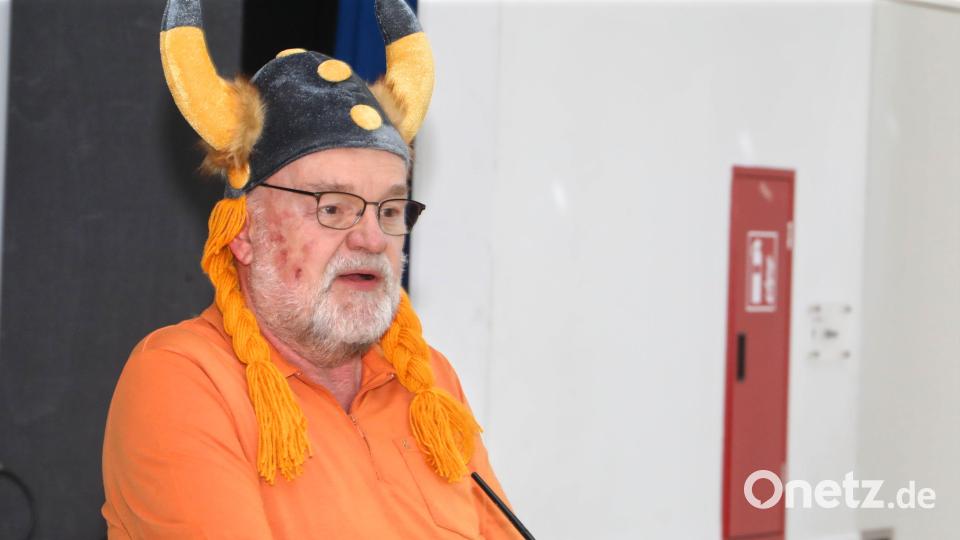 Seniorenbeauftragter Roland Lochner war als Wikinger verkleidet. Bild: Jochen Neumann/exb