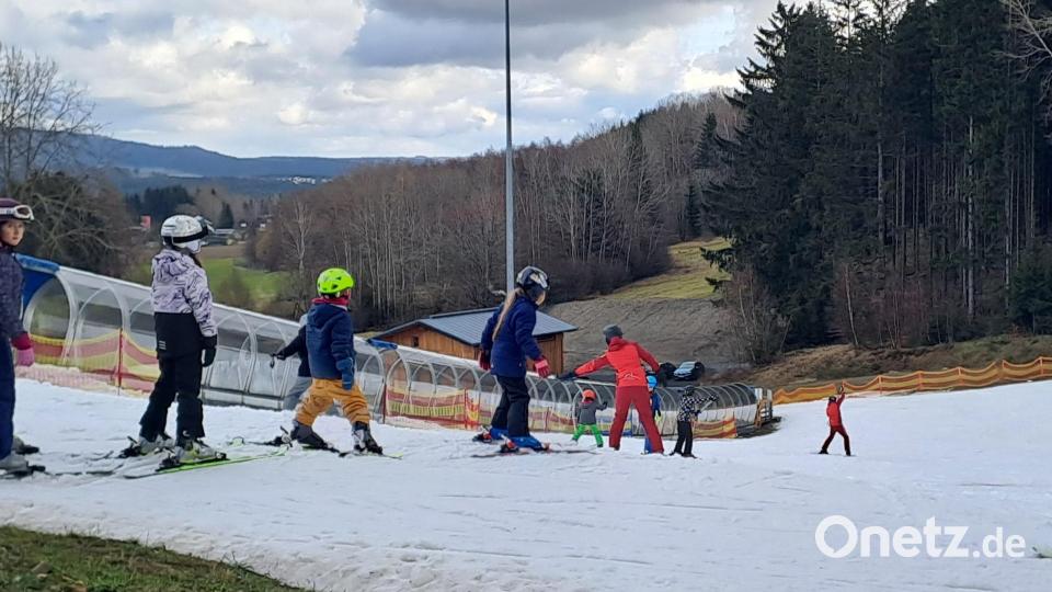 Das Familienland hat trotz milder Temperaturen geöffnet. Bild: gis