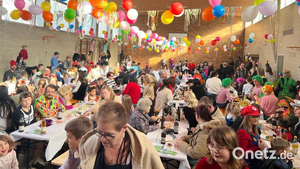 Volles Haus beim Kinderfasching des VfB Rothenstadt. Bild: VfB Rothenstadt/exb