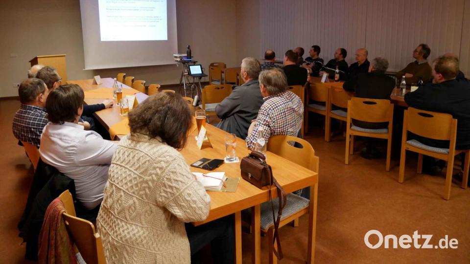 Michael Diestel zeigte in einem Online-Vortrag einige Möglichkeiten der Beteiligung an Projekten zu Erneuerbaren Energien auf. Bild: gz