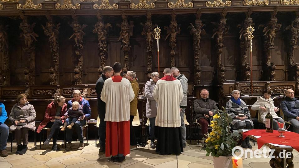 Ein Segnungsgottesdienst für Paare fand in der Basilika Waldsassen statt. Bild: Markus Scharnagl/exb