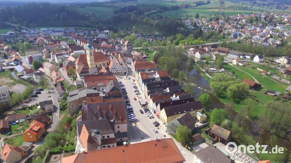 Anwohner im Sanierungsgebiet Altstadt, Freyung und östliche Vorstadt wundern sich über Schreiben des Amtsgerichts Weiden. Luftbild: Michael Ascherl
