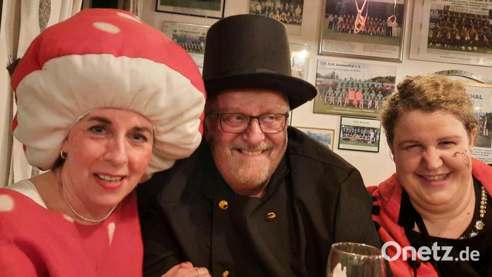 Hübscher Fliegenpilz beim Sportlerball Bild: oe