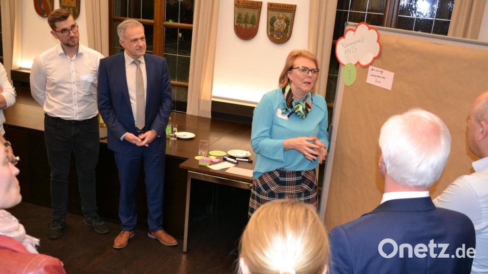 Susanne Müller (rechts) leitete den Workshop, in dem Vor- und Nachteile von Medizinischen Versorgungszentren thematisiert wurden. Bild: pz
