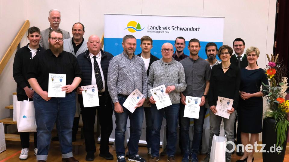 Die geehrten Sportler in der Kategorie &quot;Gold&quot;. Bild: Hirsch