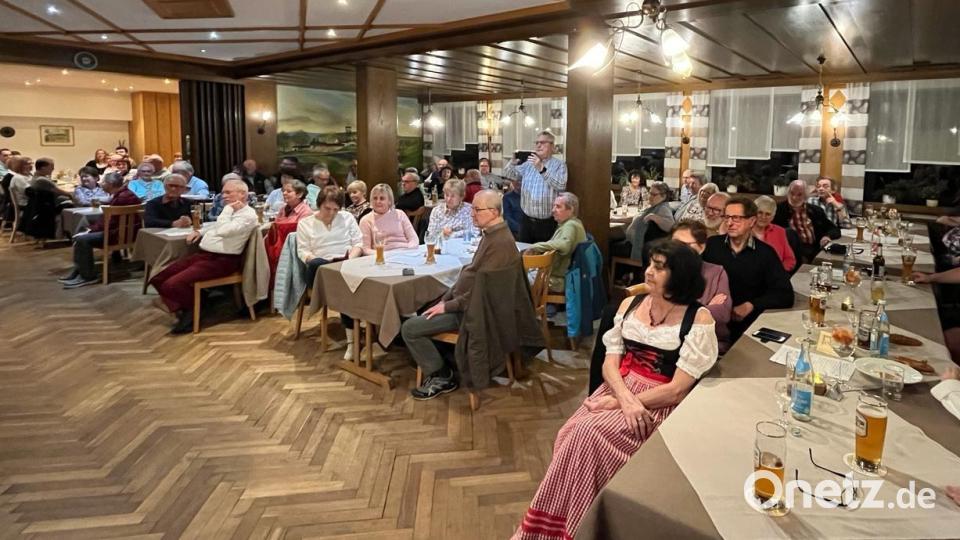 Voll war der Saal beim Bockbierfest im Gasthof Zum Bartl. Bild: fnk