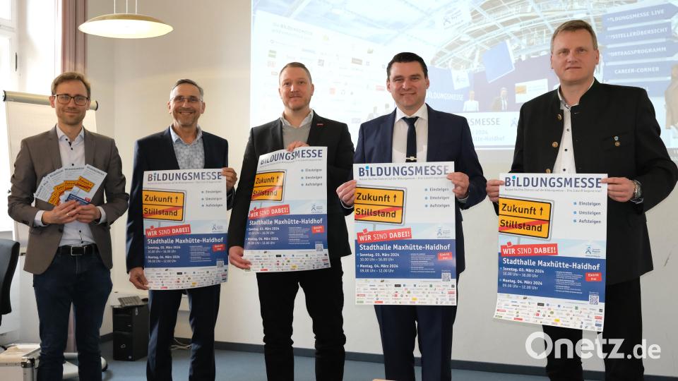 Florian Schmid, Martin Abt, Michael Knauer, Thomas Ebeling und Rudolf Seidl (von links) werben für die Bildungsmesse am 3./4. März in Maxhütte-Haidhof. Bild: Hirsch/exb